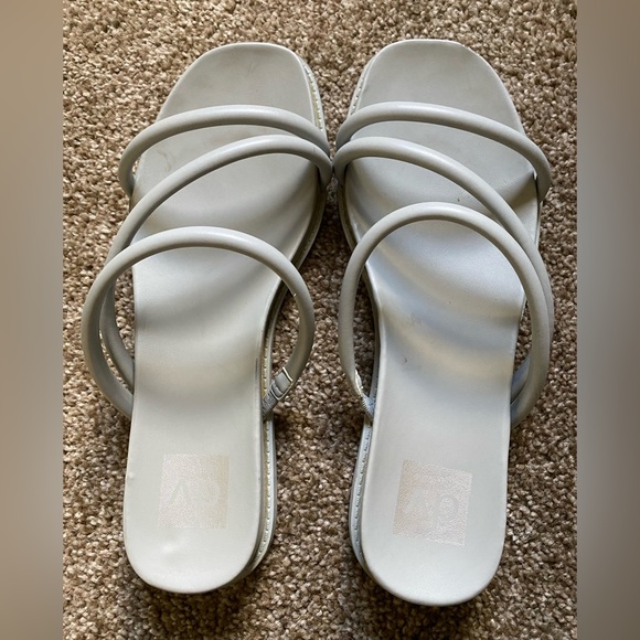 Dolce Vita Sandals - Picture 2 of 4